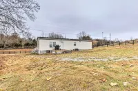 Lovely Sadieville Retreat w/ Deck & Grill! - 3-Star