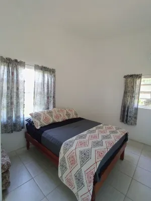 Tempe, St George Hotels in Parade