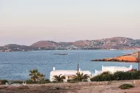 Cozy private villa to the west of the island a few meters from the sea