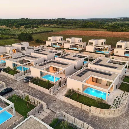 TARIA RESORT
