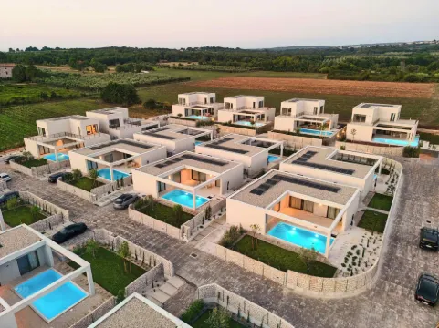 TARIA RESORT Hotels in Vabriga