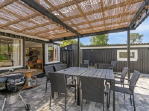 "Antonie" - 700m from the Sea