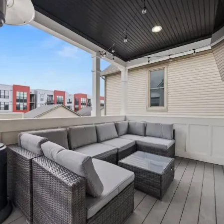 Jungle House Premier Residences – Downtown Columbus & Short North