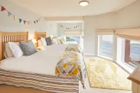 Host & Stay | Sunset View Hotels near Whalebone Arch