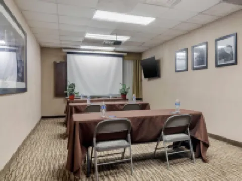 コンフォート・イン＆スイーツ・アトランタ/スミーナ スマーナのホテル