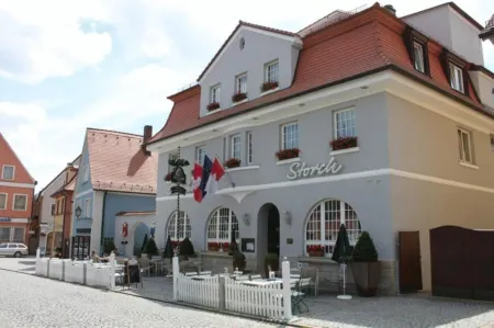 Hotel Gasthof Zum Storch Отели в г. Гайзельвинд