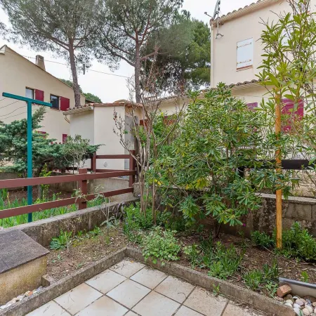 Cozy Retreat Near Agde Beach