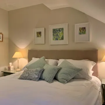 Cottage in North York Moors with Scenic Trails