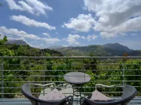 Villa in Crete with Private Pool & Mountain Views -  Ferienhäuser