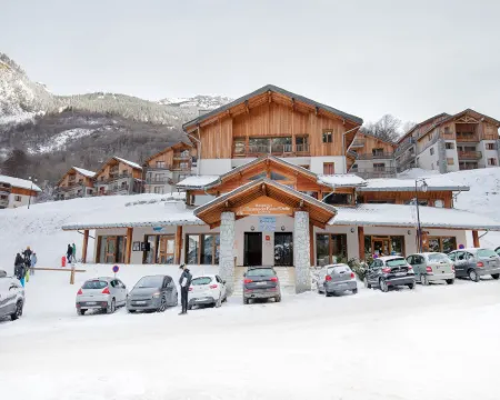 Apartment in Orelle near Ski Lift 3 Valleys Hotels in Orelle
