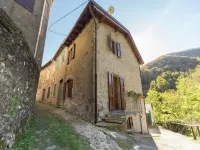 Mansion in Pescaglia near Tuscan Coast