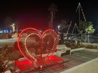 Superb renovated T2 air conditioning close to shops and beaches