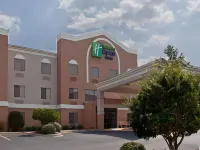 Holiday Inn Express & Suites Greenville Airport Hotel a Greer