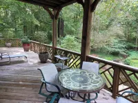 CREEKSIDE-ATLanta Terrace-Level Guest Suite / 23 mins from Mid-Town Atlanta