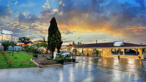 Top of the Town Motel Hotels in Inverell