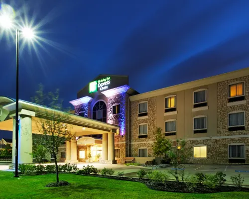Holiday Inn Express & Suites MANSFIELD by IHG Hotels in Mansfield