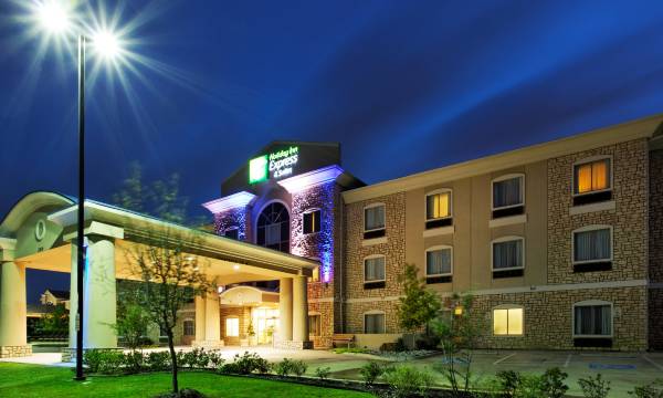 Holiday Inn Express & Suites Mansfield by IHG