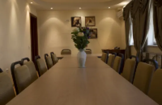 ゼウス エッセンス ブカレスト オペラ