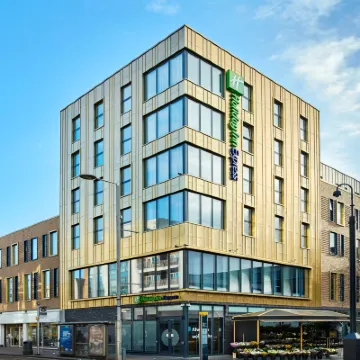 Holiday Inn Express London-Ealing by IHG Hotels near Griffin Park