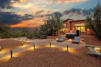 Heated Infinity Pool - New West Sedona - Spectacular Red Rock Views
