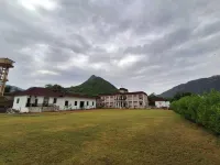 Orchard Retreat Resorts