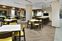 迪爾菲爾德海灘博卡拉頓萬楓酒店及套房 - 早餐