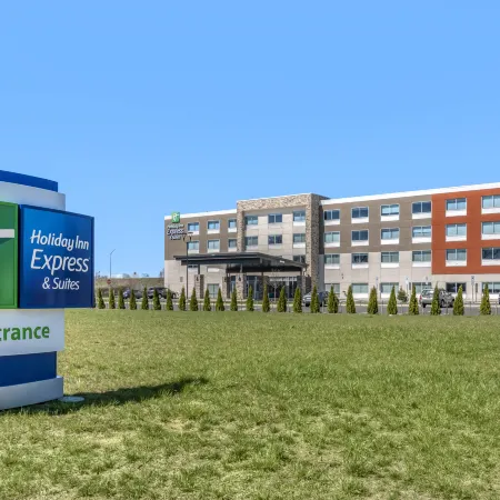 Holiday Inn Express & Suites CARLISLE SOUTHWEST – I-81 by IHG
