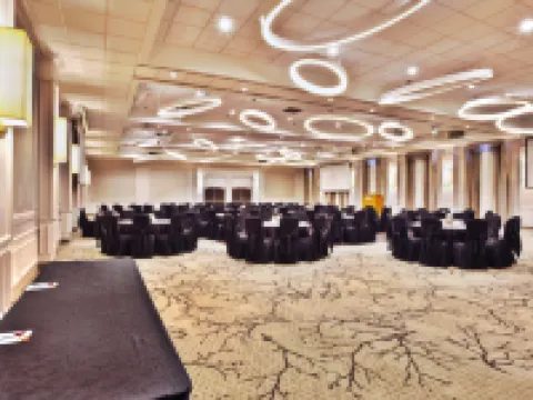 โรงแรม คราวน์พลาซ่า คิทเชนเนอร์-วอเตอร์ลู บาย IHG โรงแรมในคิตเชเนอร์