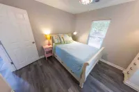 The Tiny: 2-Br
