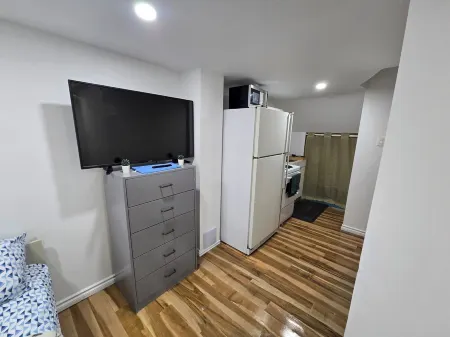 Clean precious house Отели рядом с достопримечательностью «Ветеранс Пойнт Гарденс»