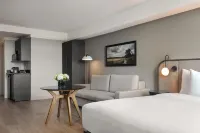 Hotel Vallea Bromont, Tapestry Collection by Hilton - parking