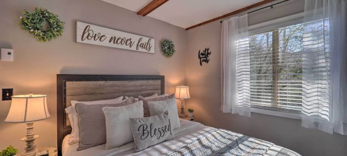 2 Mi to Dtwn: Banner Elk Mtn Townhome w/ Deck! Ξενοδοχεία στην πόλη Avery County