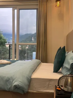 Yes Retreat By The Ganges