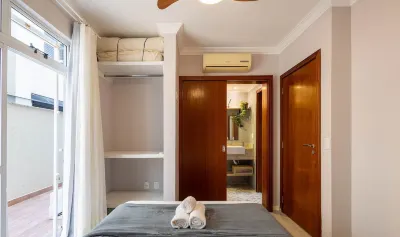 Apt with Balcony and BBQ 30m from the Sea Rdm0101 Hotels near Itapema Beach