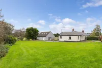 Ballyginny Cottage - Mountain view