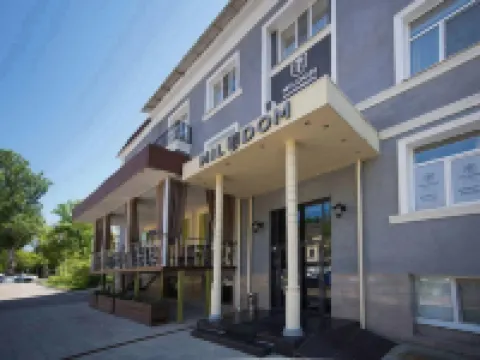 Mildom Premium Hotel Hoteles en Almatý