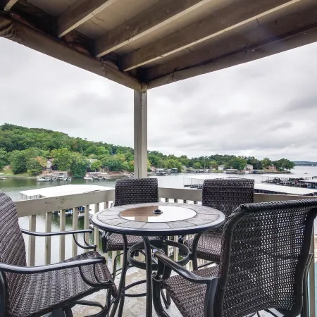 Boat Dock + Pool Access! Osage Beach Condo