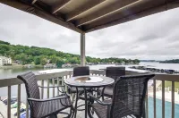 Boat Dock + Pool Access! Osage Beach Condo - WiFi