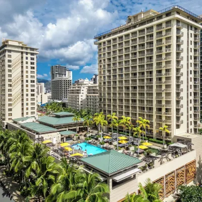 إيمباسي سويتس باي هليتون وايكيكي بيتش ووك Hotels near حصن دوروسي