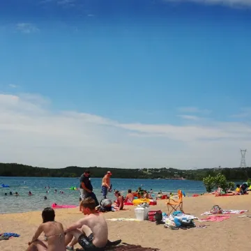 Cozy Ozarks Retreat ~ Updated Cabin Condo with Screened Porch