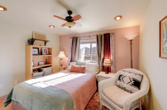 Close to Hot Minerals Soak! Glacier NP Stopover Hotels in 