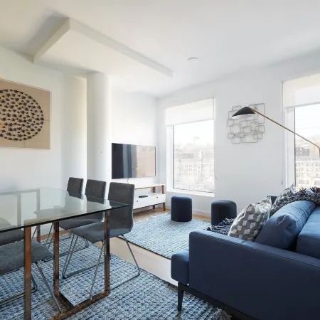 Modern 3 Br Loft -Shared Deck - Gym - Mins to NYC