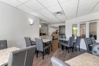 Black Bear Inn, Ascend Hotel Collection - breakfast
