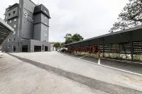 Namyangju Ninestone Hotel - parking