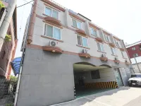 Jumunjin Shinri Hotels near Sungju Library