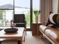 Stylish 2-Bed in Braddon with Alfresco Dining