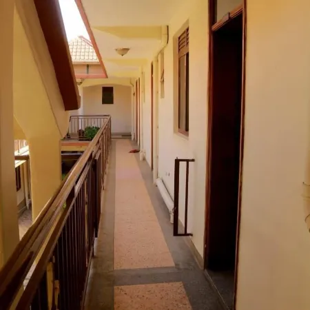 IHURU 50 HOTEL AND GARDENS