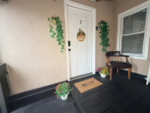 Modern Room in Shared Apartment Near NYC