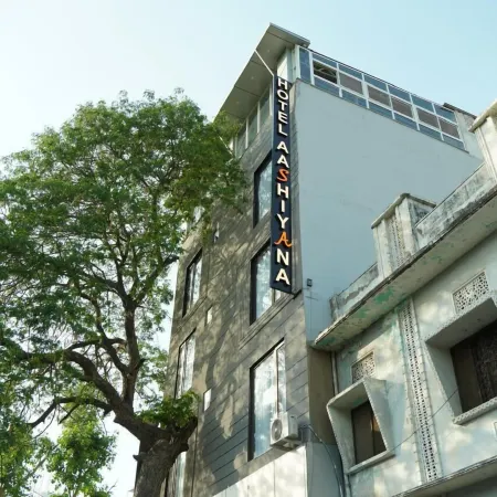 Hotel Aashiyana