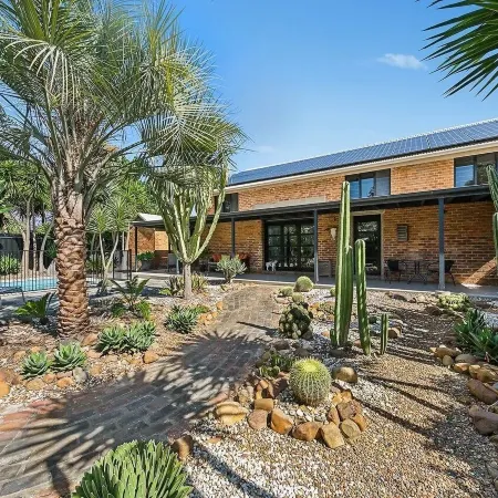 Palm Springs Retreat Hunter Valley